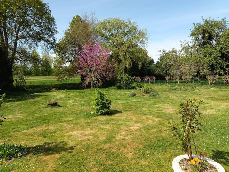 Le Domaine Du Bengal 2 Villa Veuil Kültér fotó